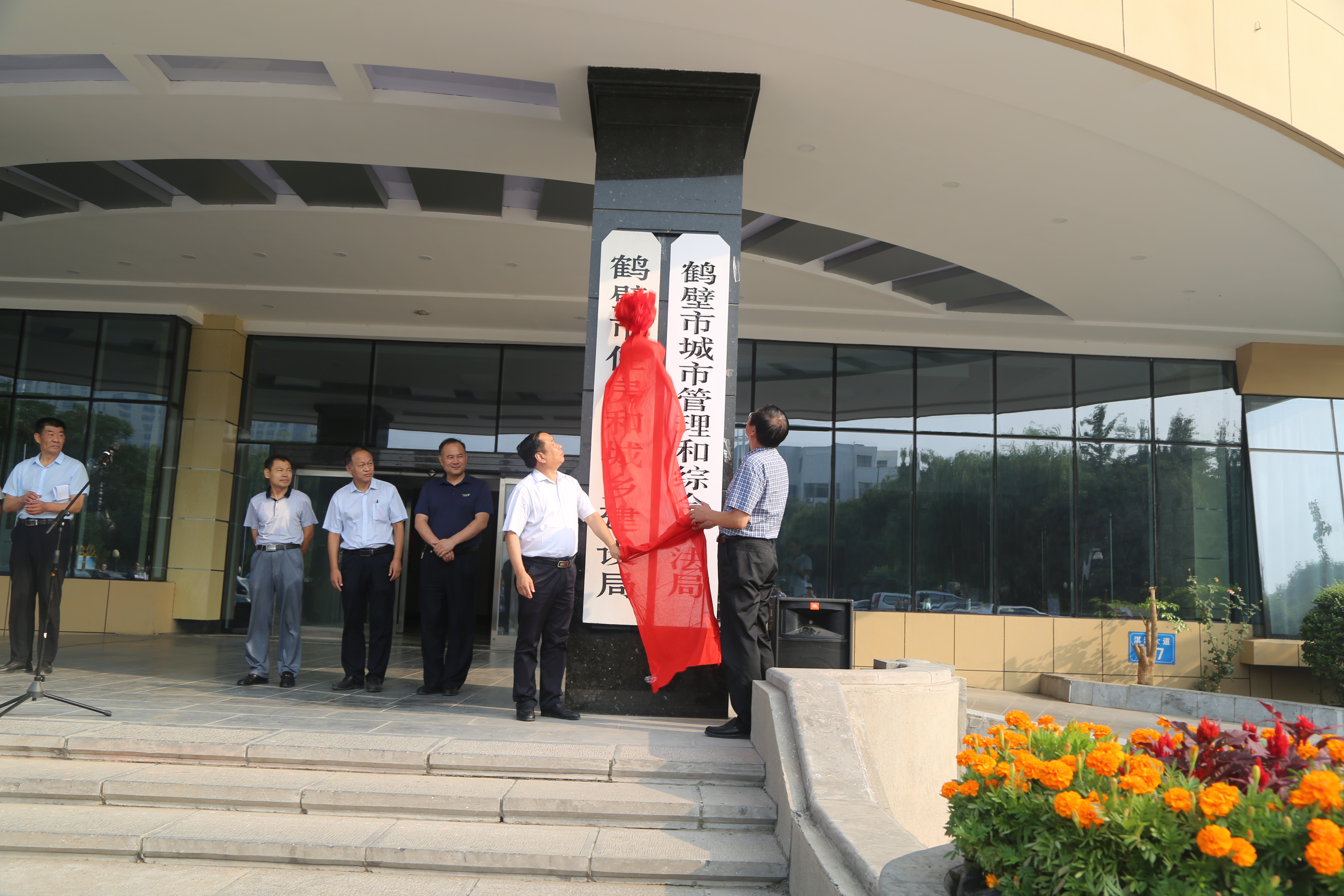 �ױ��г��й������ۺ�ִ������ʽ���Ƴ���